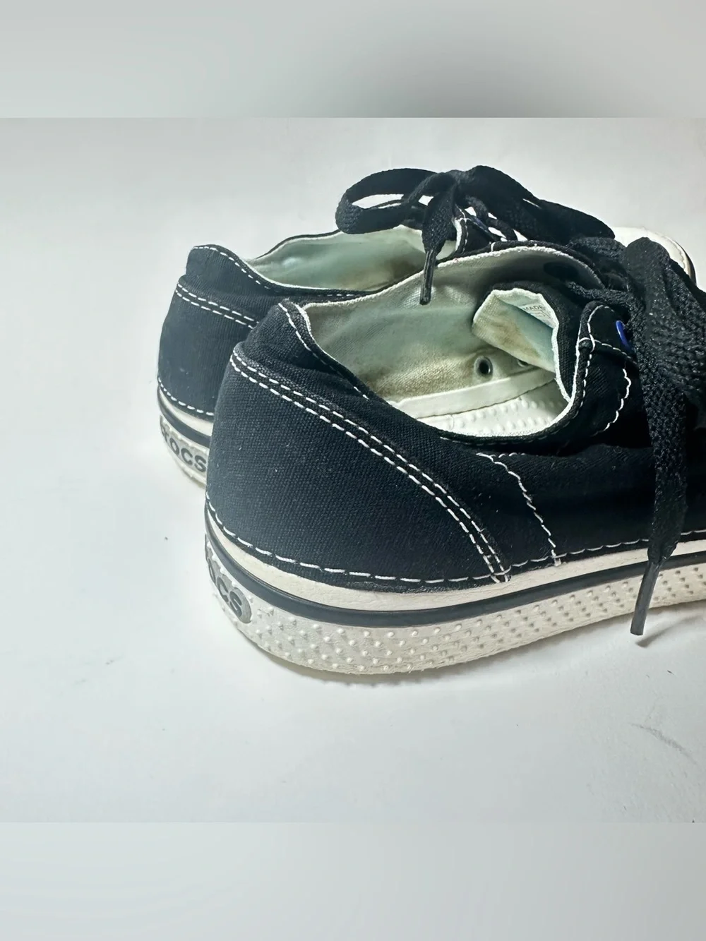 Crocs Hover Sneakers Black Canvas White Toecap Outsole J6 2013 Release 14797